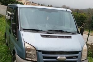 Ford Transit 9 posti