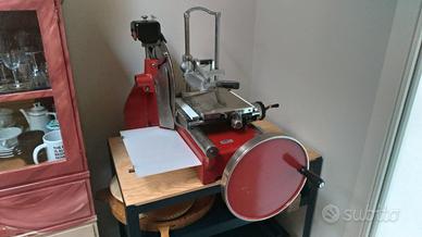 Affettatrice manuale Bizerba