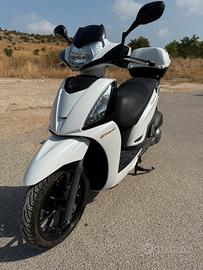 Kymco people s 300 gti