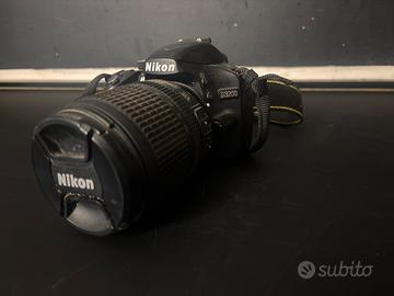 Nikon D3200 piu ibiettivo 18-105mm