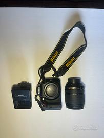 Nikon D3300 con obietivo 18 - 105