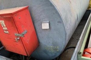 Cisterna per gasolio con pompa