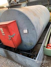 Cisterna per gasolio con pompa