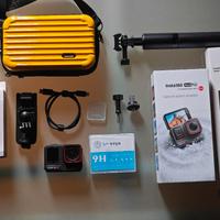 Insta360 Ace Pro con accessori