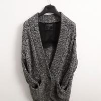 Cardigan donna marca guess con collo di pelliccia