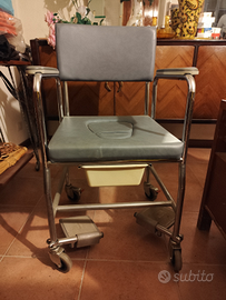 Carrozzina sedia comoda