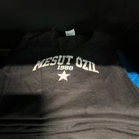 75 magliette nere firmate Mesut Ozil ⚽️