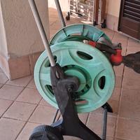 gomma per innaffiare con avvolgitubo 