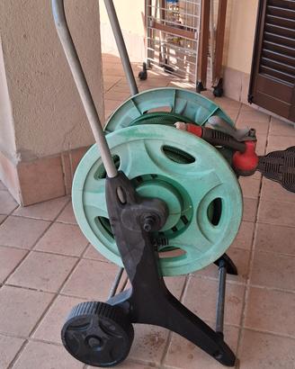 gomma per innaffiare con avvolgitubo 