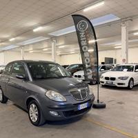 Lancia Ypsilon 1.2 16V Platino