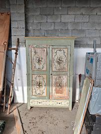 armadio da restaurare