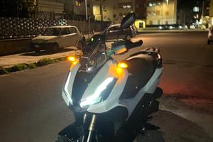 Honda Adv350