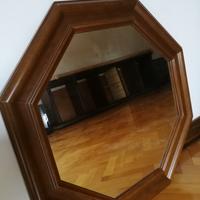 specchio con cornice in legno