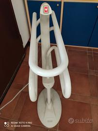 Scaldasalviette portatile per asciugamani o abiti.