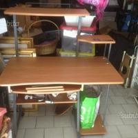Postazione pc stand tavolo portacomputer