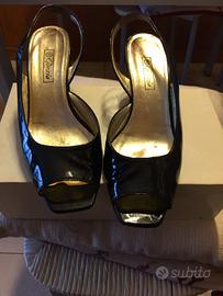 Sandali in vernice nera