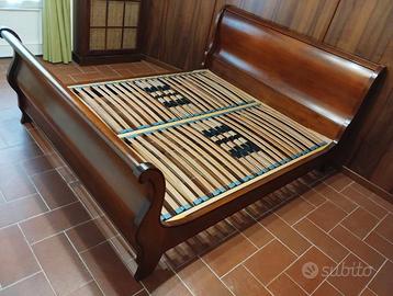 Letto in stile "Louis Philippe" misura 190x160 cm.