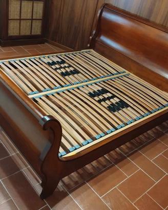 Letto in stile "Louis Philippe" misura 190x160 cm.