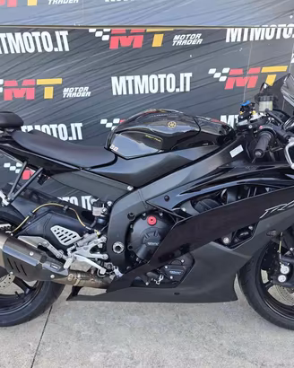 YAMAHA YZF R6 Completo Akrapovic Video 360