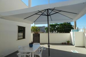 Graziosa casetta con ampio cortile