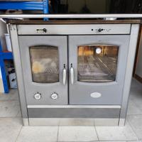 Stufa-cucina a legna
