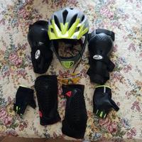 Casco Craton Made in Germany e accessori mountain 