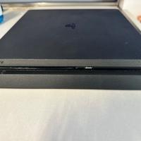 PS4 slim / due controller e tre giochi