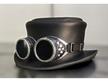 CAPPELLO CILINDRO IN PELLE CON OCCHIALI