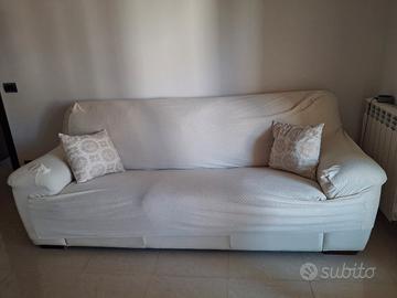 divani in pelle 3 e 4 posti 