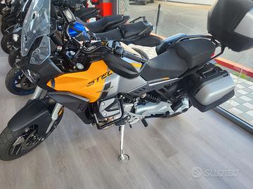 Moto Guzzi stelvio 2025