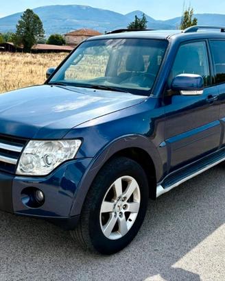 Mitsubishi Pajero passo lungo MANUALE