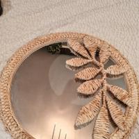 specchio in rattan