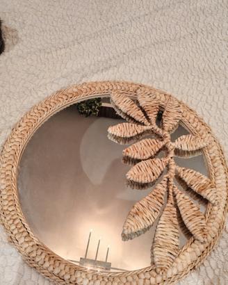 specchio in rattan