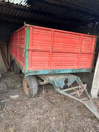 Rimorchio Amos mutti