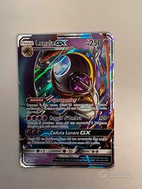 Carta Pokemon Lunala GX con custodia trasparente