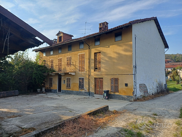 Cascina da ristrutturare
