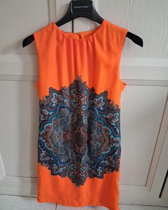 abitino Zara Arancio con medaglione centrale