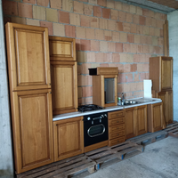 Cucina e credenza