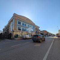 NEGOZIO A SANTA MARIA A VICO