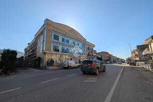 NEGOZIO A SANTA MARIA A VICO