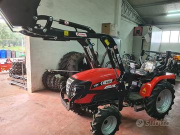 Trattore Cosmo VST 930 con Caricatore Frontale