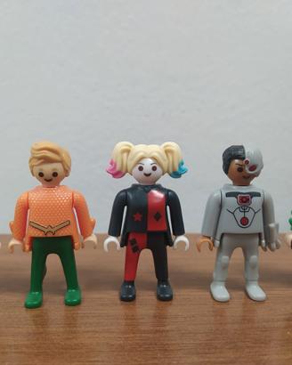 9 personaggi Playmobil DC