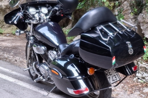 Moto con batwing e tour pack