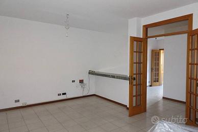 Appartamento di 125 m² con 5 locali e box auto a B