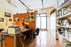 NEGOZIO SU DUE LIVELLI DI 75 MQ