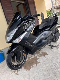 Yamaha T Max 500