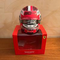 Casco Leclerc 1/2 2019 autografato
