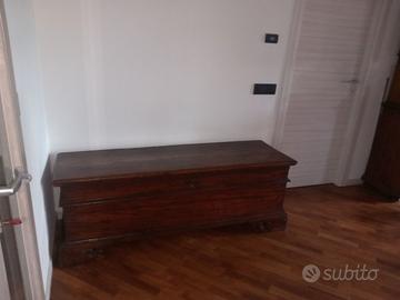 Cassapanca  fine 700 stile modenese