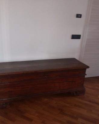 Cassapanca  fine 700 stile modenese