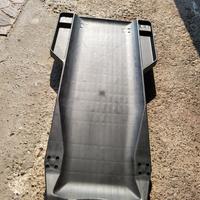 Carrello sotto auto